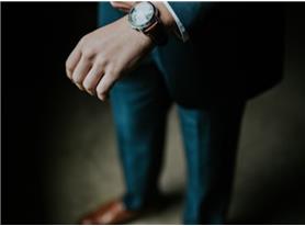 مجموعه‌های شلوار خود را با رنگ‌های همیشگی زیبا کنید